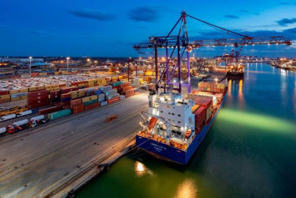 Caos_nei_porti_italiani%3A_le_no