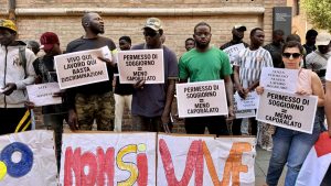 Manifestazione_a_Ferrara%3A_oltr