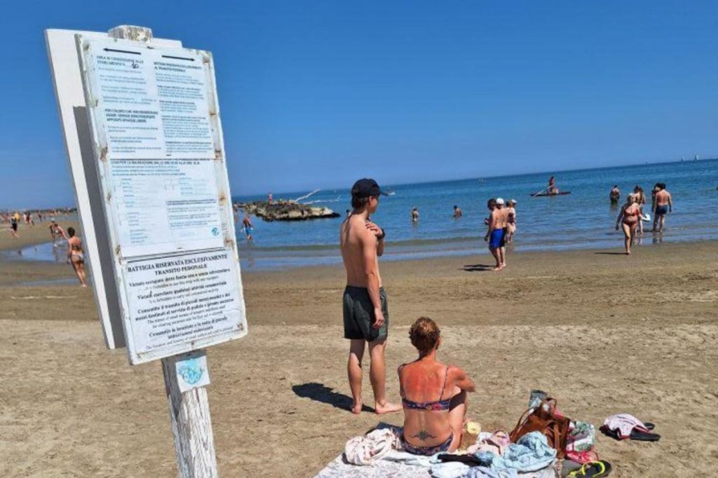 Turisti_in_conflitto_con_le_re